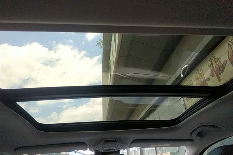 Used Geely Auto Preface 2021 Revised Version 2.0TD Luxury Edition Headliner