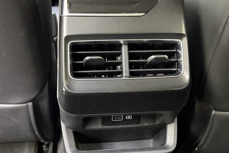 Used Geely Auto Preface 2021 2.0TD Luxury Version Interior 5