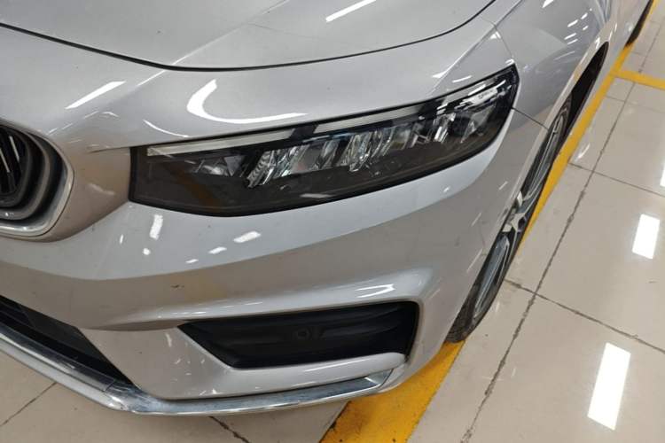 Used Geely Auto Preface 2021 Revised Version 2.0TD Luxury Edition Left Front Headlight