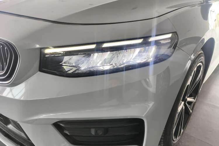 Used Geely Auto Preface 2021 2.0TD Space-Time Edition Hao Yue Left Front Headlight