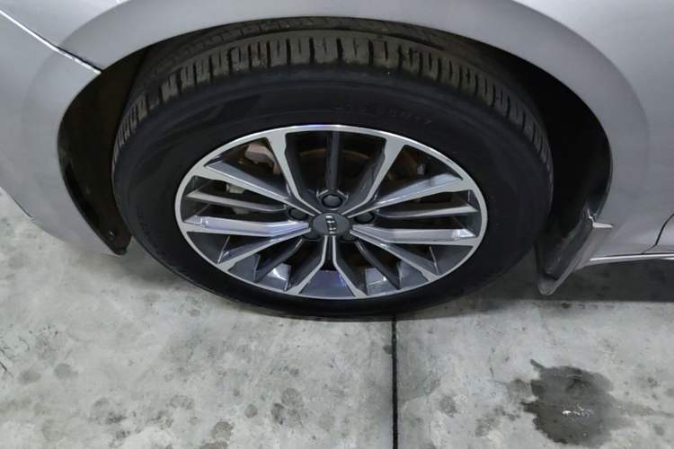 Used Geely Auto Preface 2021 2.0TD Luxury Version Left Front Wheel Hub