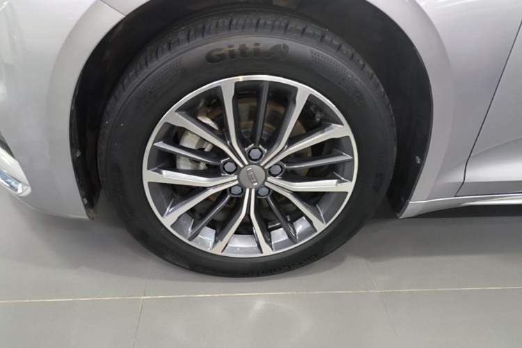 Used Geely Auto Preface 2021 2.0TD Luxury Version Left Front Wheel Hub