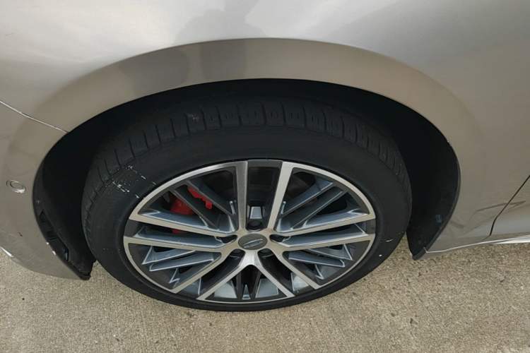 Used Geely Auto Preface 2021 2.0TD Luxury Version Left Front Wheel Hub