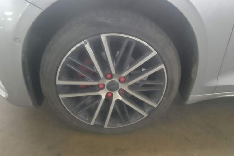 Used Geely Auto Preface 2021 2.0TD Luxury Version Left Front Wheel Hub