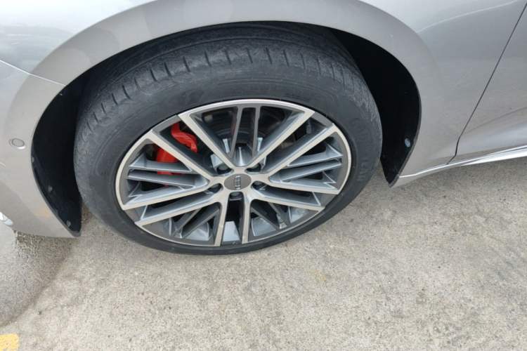 Used Geely Auto Preface 2021 2.0TD Flagship Edition Left Front Wheel Hub