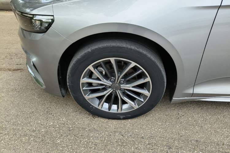 Used Geely Auto Preface 2021 2.0TD Luxury Version Left Front Wheel Hub