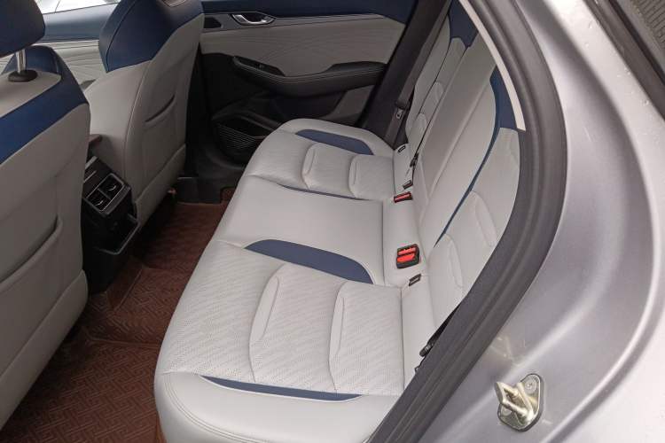 Used Geely Auto Preface 2021 Revised Version 2.0TD Luxury Edition Left Rear Seat