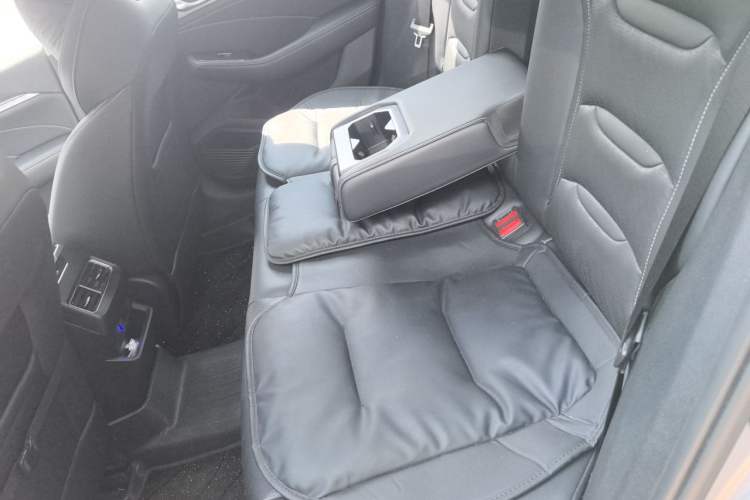 Used Geely Auto Preface 2021 2.0TD Luxury Version Left Rear Seat