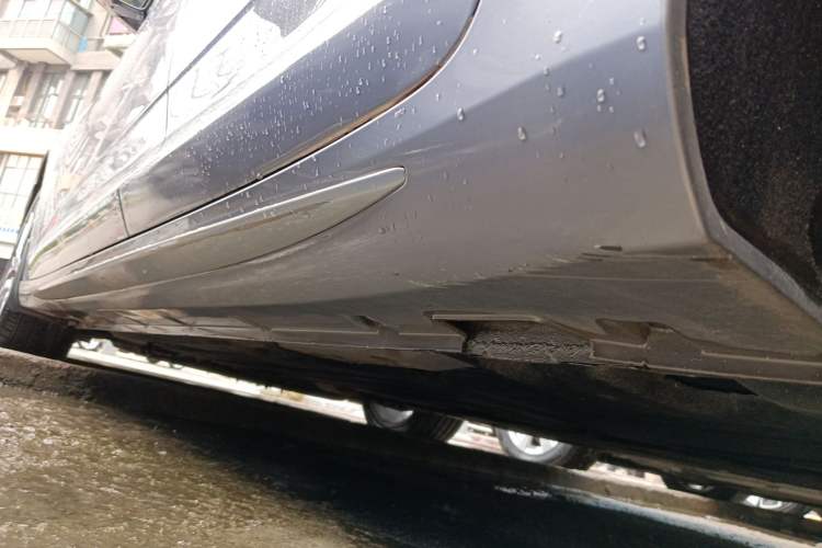 Used Geely Auto Preface 2021 Revised Version 2.0TD Luxury Edition Left Side Sill