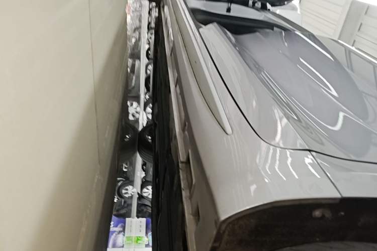 Used Geely Auto Preface 2021 Revised Version 2.0TD Luxury Edition Left Side Sill