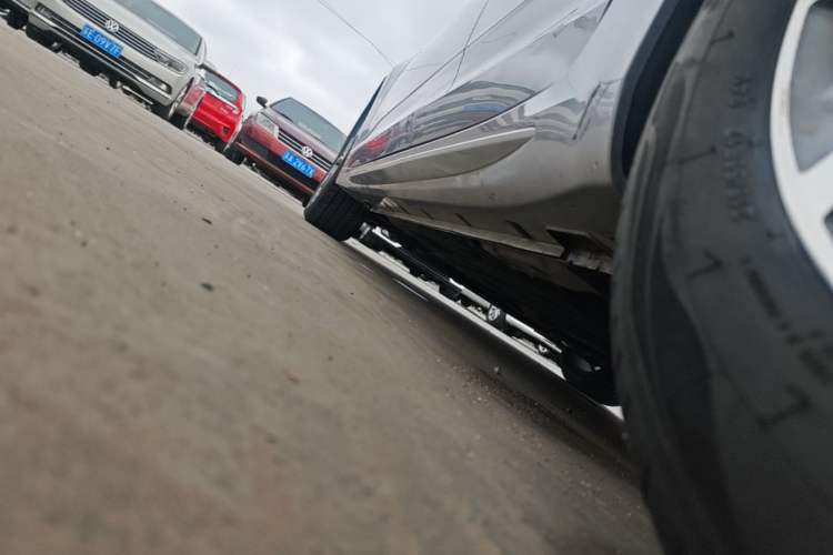 Used Geely Auto Preface 2021 2.0TD Luxury Version Left Side Sill