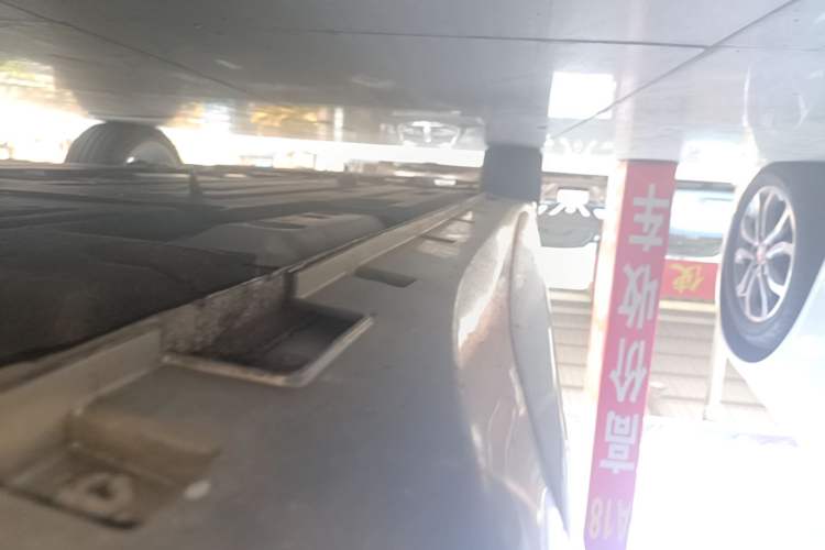 Used Geely Auto Preface 2021 2.0TD Luxury Version Left Side Sill