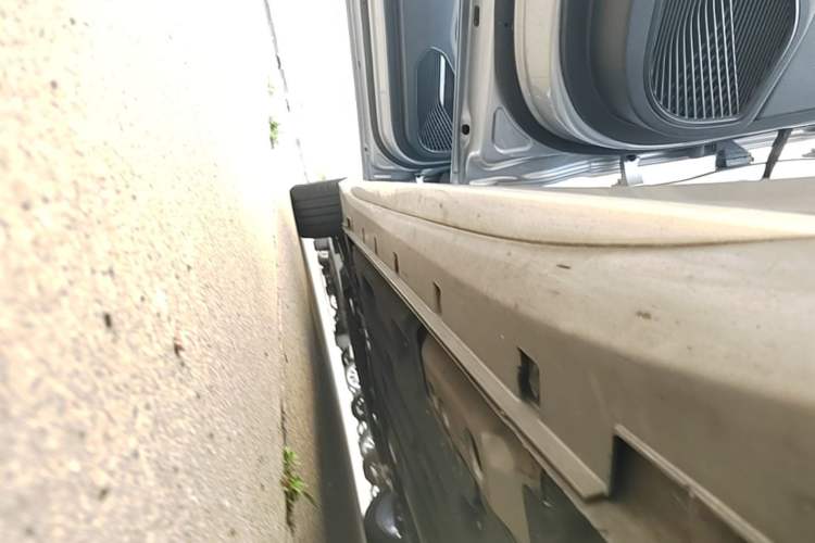 Used Geely Auto Preface 2021 2.0TD Luxury Version Left Side Sill