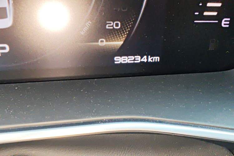 Used Geely Auto Preface 2021 2.0TD Luxury Version Odometer Close Up