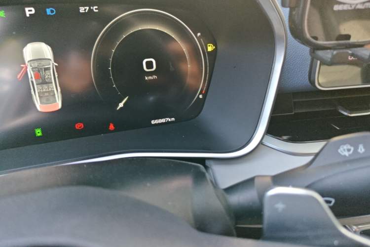 Used Geely Auto Preface 2021 Revised Version 2.0TD Luxury Edition Odometer Close Up