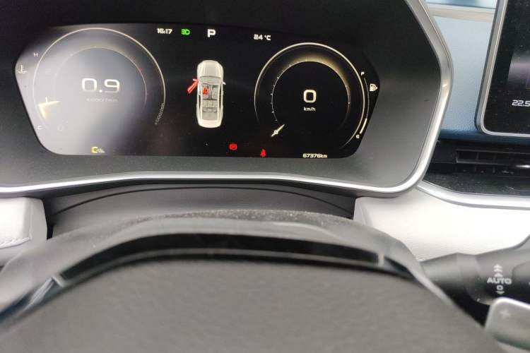 Used Geely Auto Preface 2021 2.0TD Luxury Version Odometer Close Up