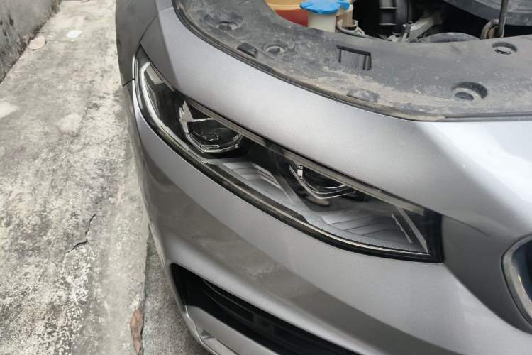 Used Geely Auto Preface 2021 2.0TD Flagship Edition Right Front Headlight