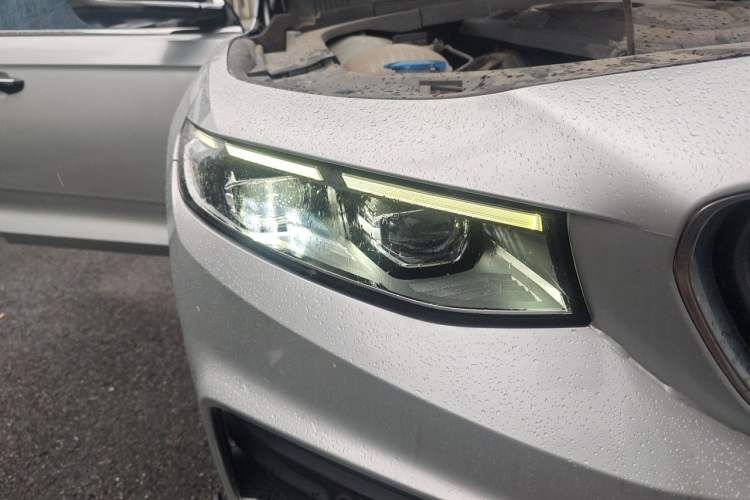 Used Geely Auto Preface 2021 2.0TD Luxury Version Right Front Headlight