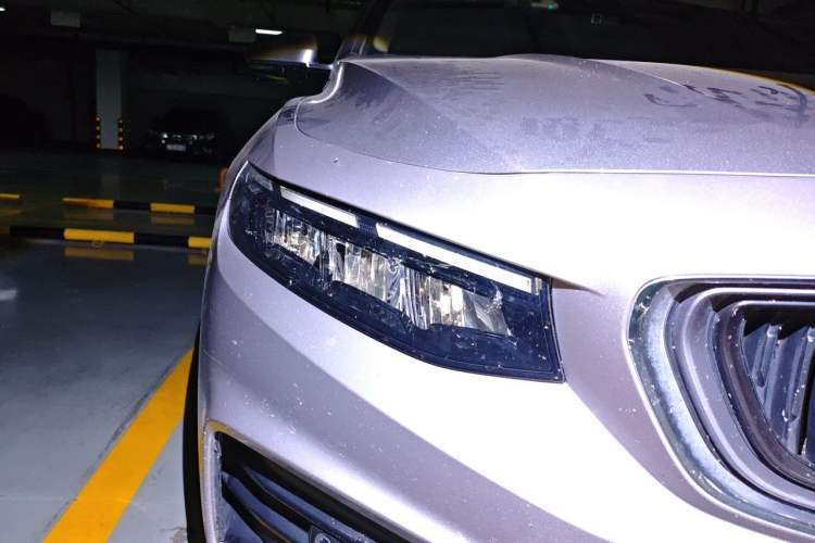 Used Geely Auto Preface 2021 2.0TD Luxury Version Right Front Headlight