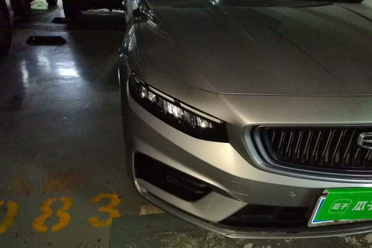 Used Geely Auto Preface 2021 Revised Version 2.0TD Luxury Edition Right Front Headlight