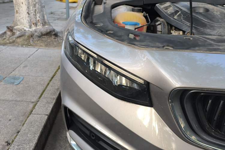 Used Geely Auto Preface 2021 Revised Version 2.0TD Luxury Edition Right Front Headlight