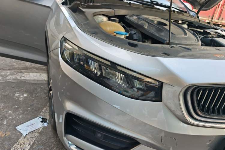 Used Geely Auto Preface 2021 Revised Version 2.0TD Luxury Edition Right Front Headlight