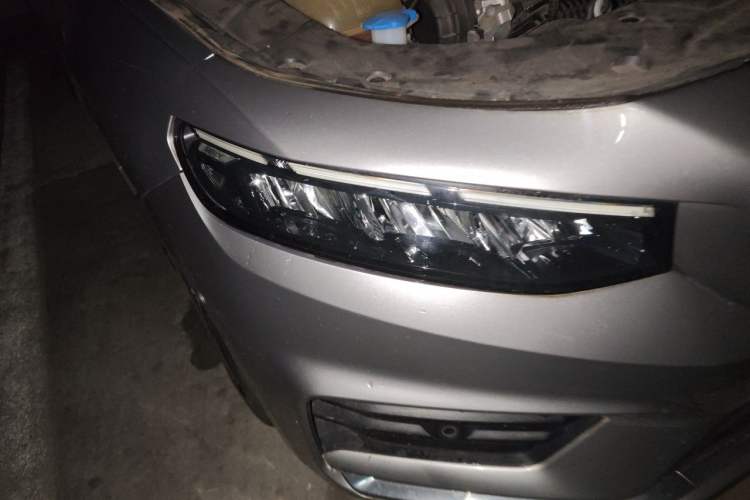 Used Geely Auto Preface 2021 Revised Version 2.0TD Luxury Edition Right Front Headlight