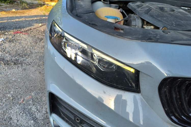 Used Geely Auto Preface 2021 2.0TD Space-Time Edition Starry Celestial Right Front Headlight