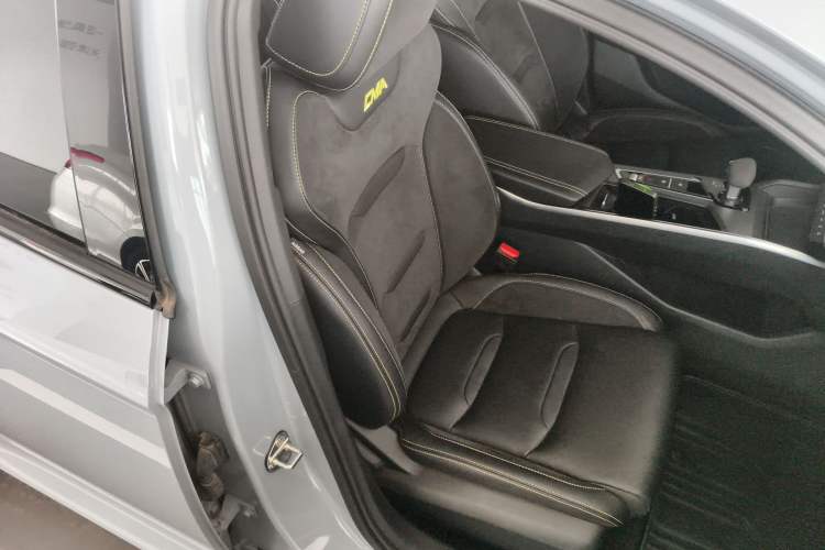 Used Geely Auto Preface 2021 2.0TD Space-Time Edition Hao Yue Right Front Seat