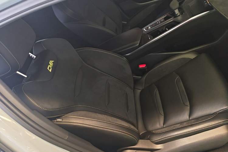 Used Geely Auto Preface 2021 2.0TD Space-Time Edition Hao Yue Right Front Seat