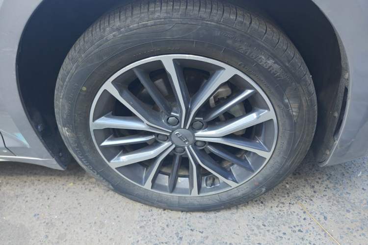 Used Geely Auto Preface 2021 2.0TD Luxury Version Right Front Wheel Hub