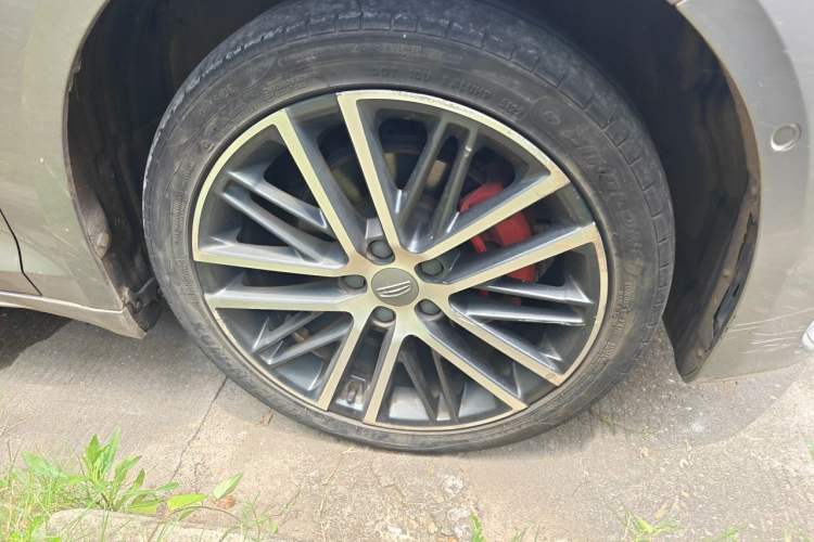 Used Geely Auto Preface 2021 2.0TD Luxury Version Right Front Wheel Hub
