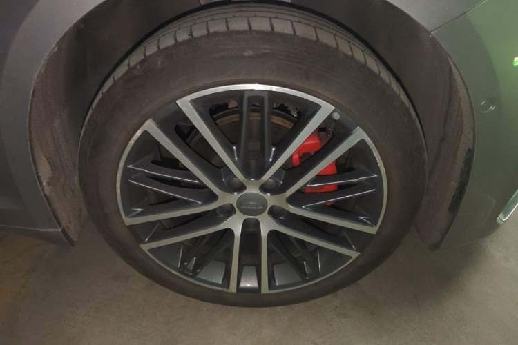 Used Geely Auto Preface 2021 Revised Version 2.0TD Luxury Edition Right Front Wheel Hub