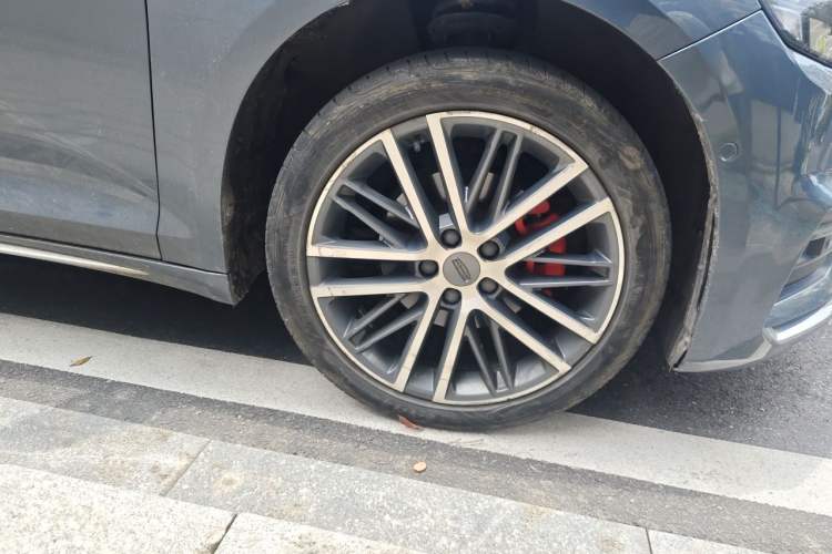 Used Geely Auto Preface 2021 Revised Version 2.0TD Luxury Edition Right Front Wheel Hub