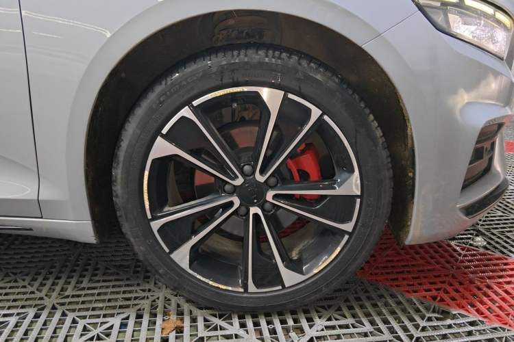 Used Geely Auto Preface 2021 2.0TD Space-Time Edition Hao Yue Right Front Wheel Hub
