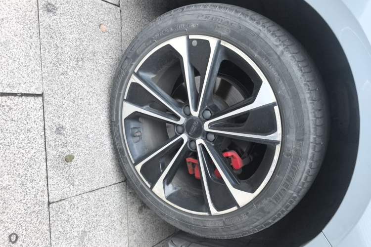 Used Geely Auto Preface 2021 2.0TD Space-Time Edition Starry Celestial Right Front Wheel Hub