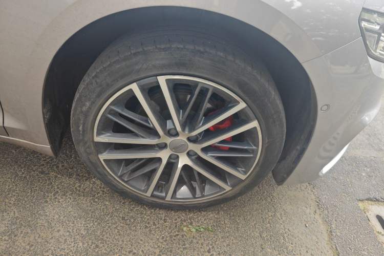 Used Geely Auto Preface 2021 Revised Version 2.0TD Luxury Edition Right Front Wheel Hub
