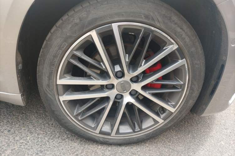 Used Geely Auto Preface 2021 2.0TD Luxury Version Right Front Wheel Hub