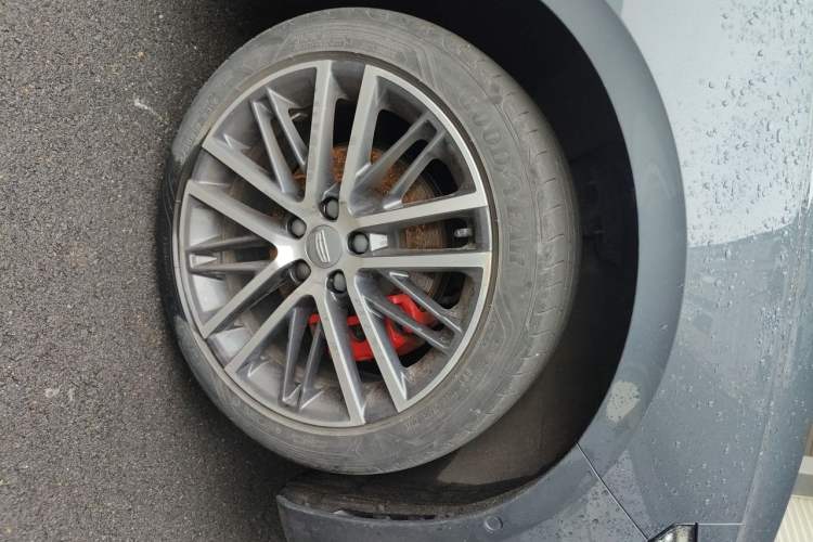 Used Geely Auto Preface 2021 2.0TD Luxury Version Right Front Wheel Hub