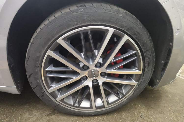 Used Geely Auto Preface 2021 2.0TD Luxury Version Right Front Wheel Hub