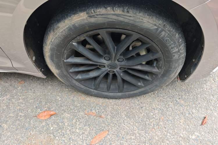 Used Geely Auto Preface 2021 2.0TD Luxury Version Right Front Wheel Hub