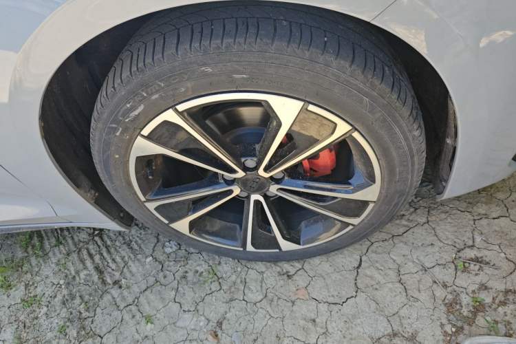 Used Geely Auto Preface 2021 2.0TD Space-Time Edition Hao Yue Right Front Wheel Hub