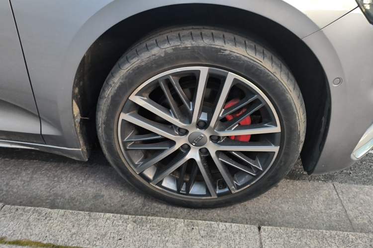 Used Geely Auto Preface 2021 Revised Version 2.0TD Luxury Edition Right Front Wheel Hub