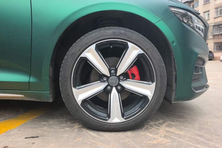 Used Geely Auto Preface 2021 Revised Version 2.0TD Luxury Edition Right Front Wheel Hub