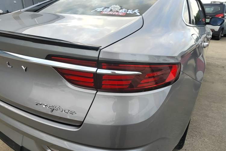 Used Geely Auto Preface 2021 2.0TD Luxury Version Right Rear Taillight