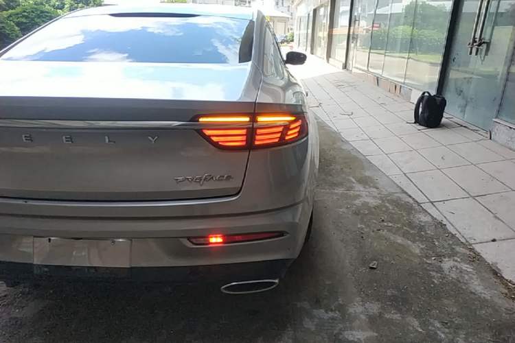 Used Geely Auto Preface 2021 Revised Version 2.0TD Luxury Edition Right Rear Taillight