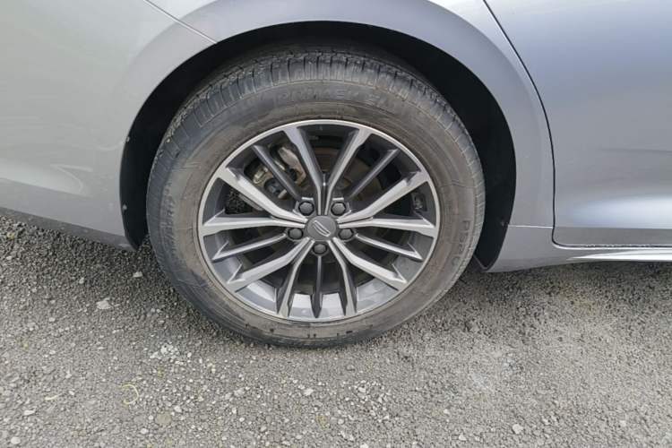 Used Geely Auto Preface 2021 2.0TD Luxury Version Right Rear Wheel Hub