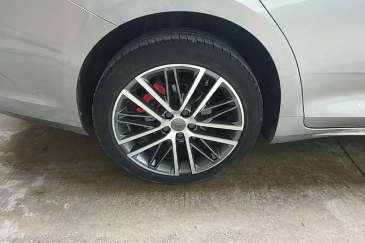 Used Geely Auto Preface 2021 Revised Version 2.0TD Luxury Edition Right Rear Wheel Hub