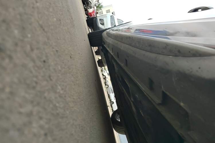 Used Geely Auto Preface 2021 2.0TD Luxury Version Right Side Sill