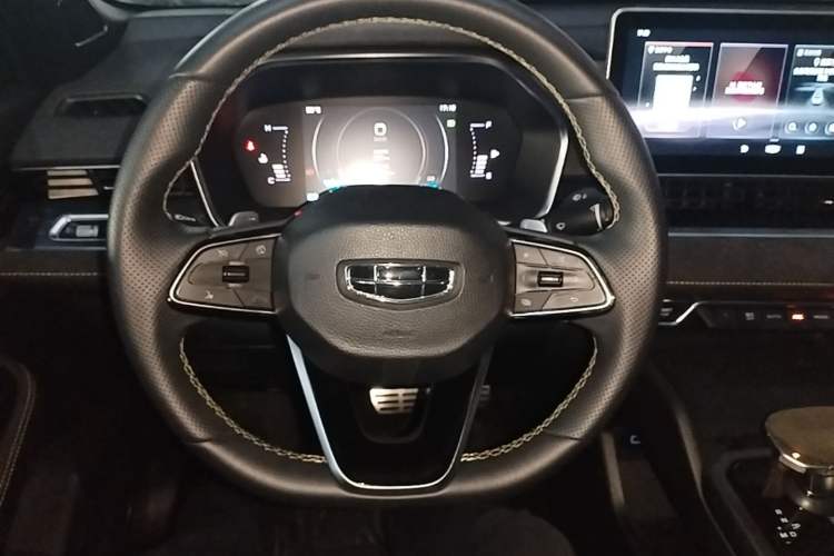 Used Geely Auto Preface 2021 2.0TD Space-Time Edition Hao Yue Steering Wheel